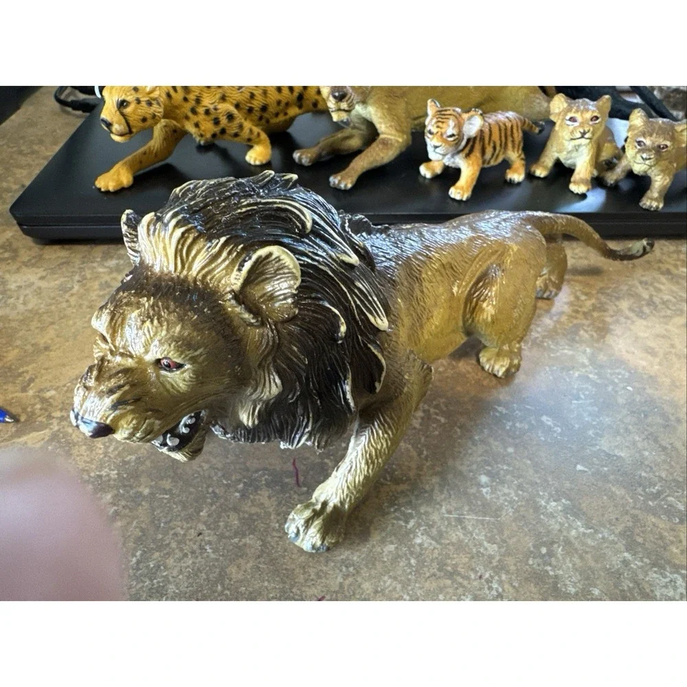 Toy Animals Rubber Lions Tigers And Panther
